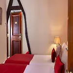 Hotel Des Marronniers Paris