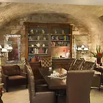 Des Marronniers Hotel Paris