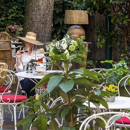 Des Marronniers 3* Párizs