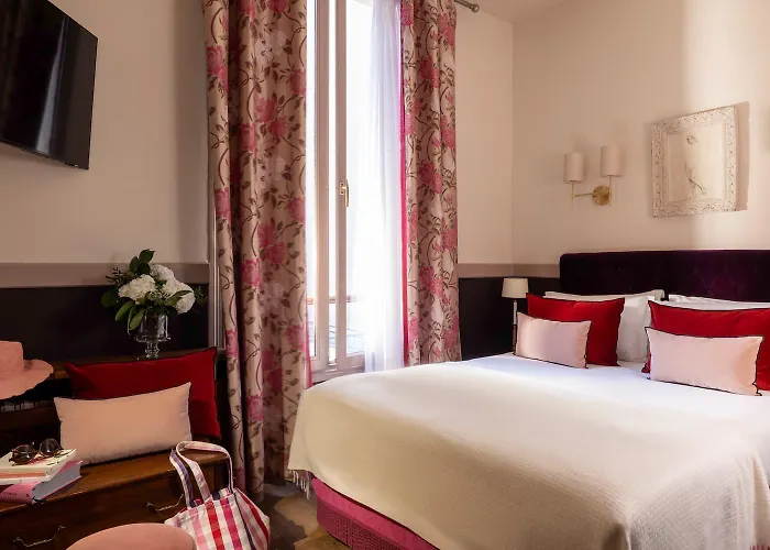 Hotel Des Marronniers Paris