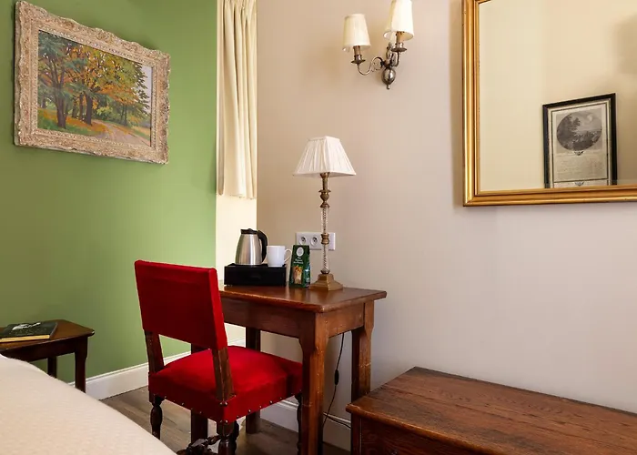 Hotel Des Marronniers Paris